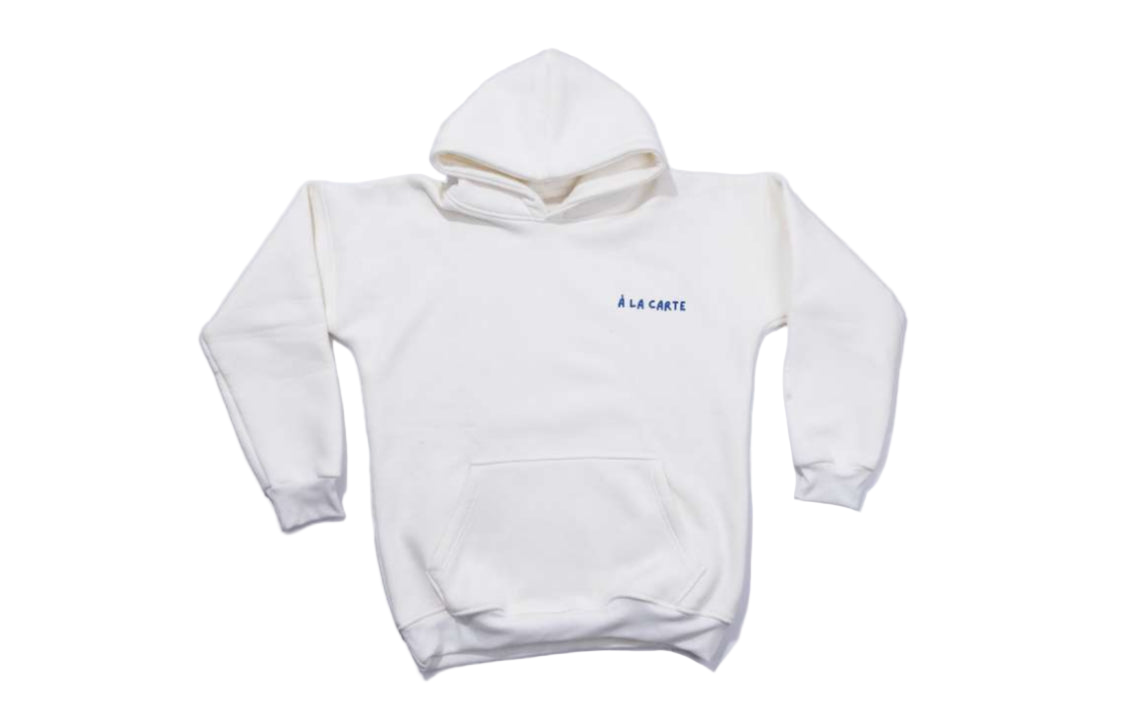 À La Carte Studio White Hoodie – "Siga Seu Coração"