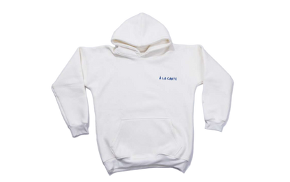 À La Carte Studio White Hoodie – "Siga Seu Coração"